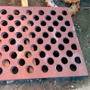 High performance wear-resistant steel plate processing holes and grooves customized production